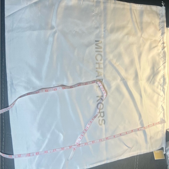 MICHAEL Michael Kors White Drawstring Dust Pouch with Silver Logo XL 22x22 NWT - Picture 4 of 6